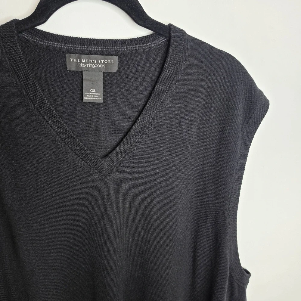 The Men's Store Bloomingdale's Sweater Vest Mens XXL Black Merino Wool V-Neck